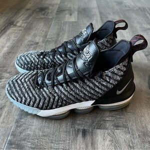 Nike Mens Lebron 16 Oreo Basketball Shoes Sneakers Size 12